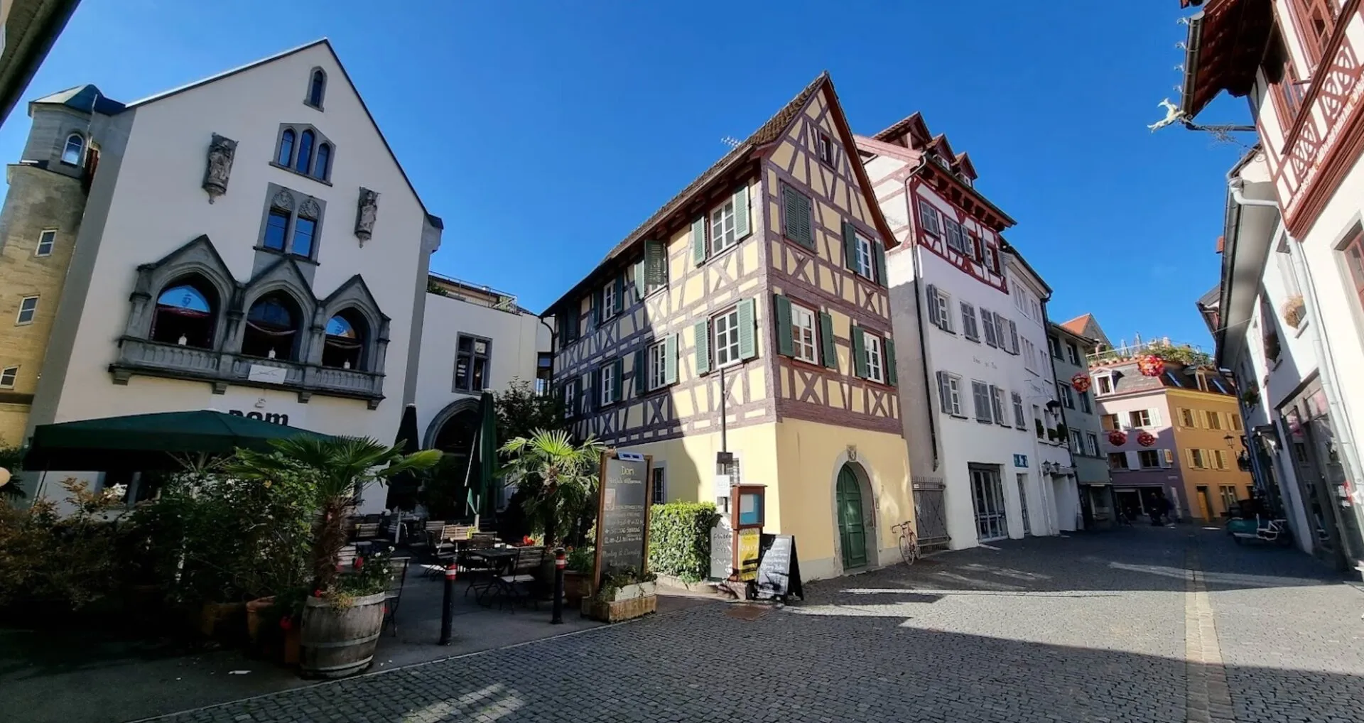 Restaurant Konstanz Altstadt – The Dom Straßenansicht